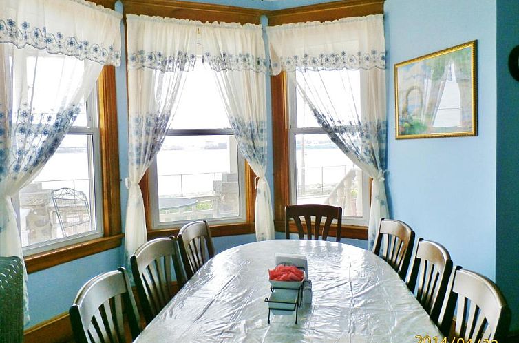 Harbor House Bed and Breakfast