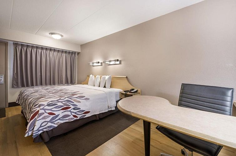 Red Roof Inn Rockford