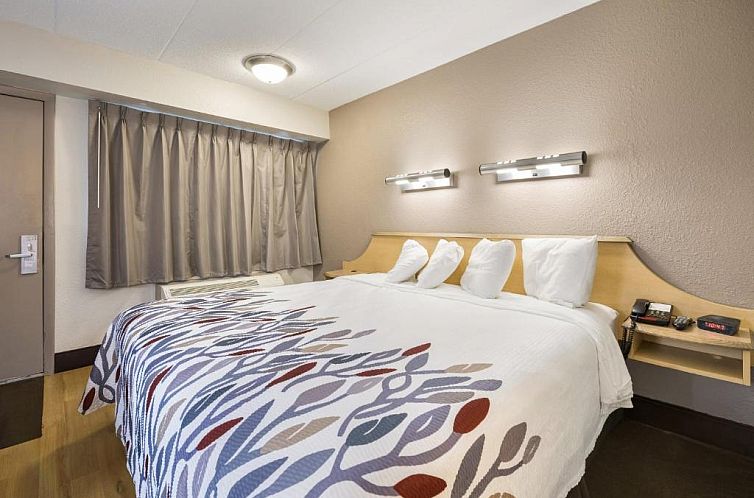 Red Roof Inn Rockford