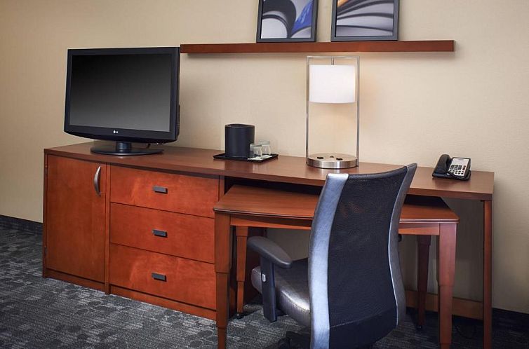 Courtyard by Marriott Rockford
