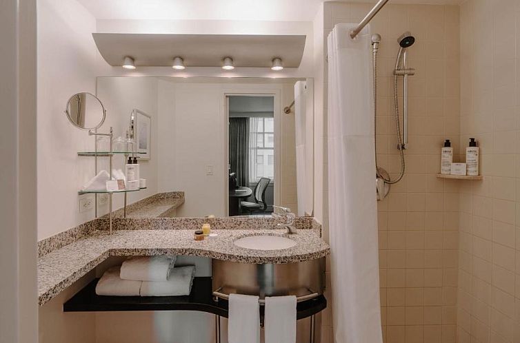 Club Quarters Hotel in Houston