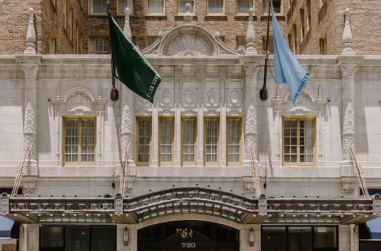 Club Quarters Hotel in Houston