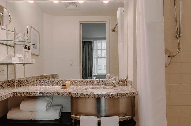 Club Quarters Hotel in Houston