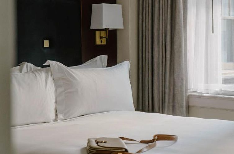 Club Quarters Hotel in Houston