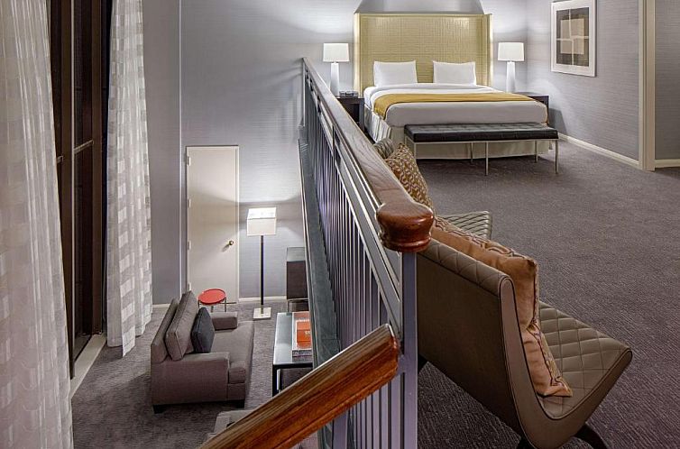 DoubleTree by Hilton Hotel Houston Greenway Plaza