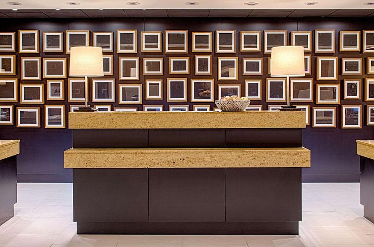 DoubleTree by Hilton Hotel Houston Greenway Plaza