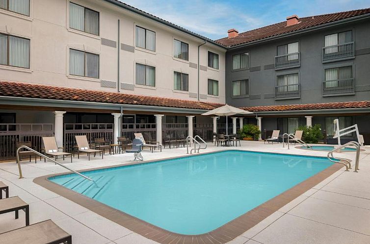 Courtyard Houston-West University