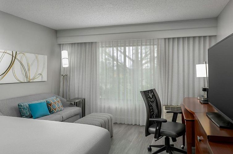 Courtyard Houston-West University