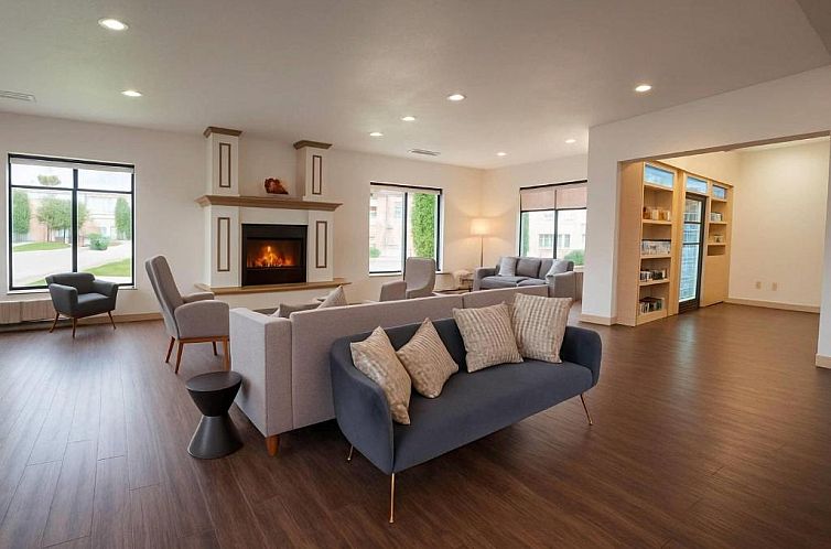 Le Ritz Hotel & Suites