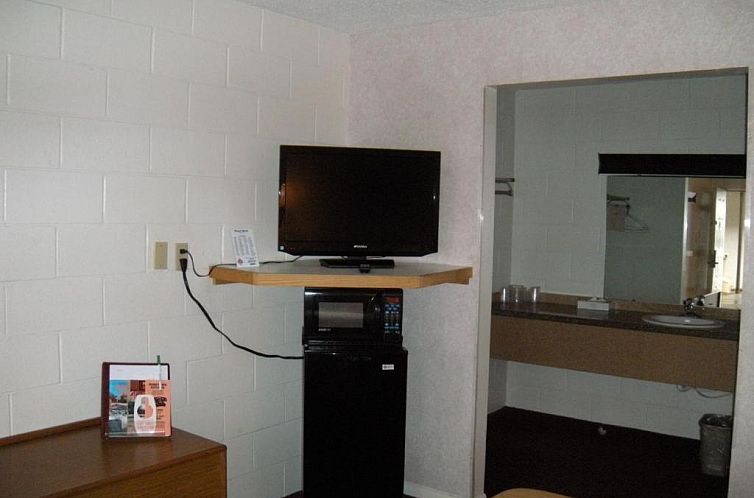 Motel West