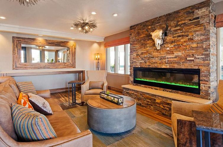 Best Western Plus CottonTree Inn