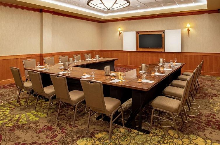 DoubleTree Suites by Hilton Seattle Airport/Southcenter