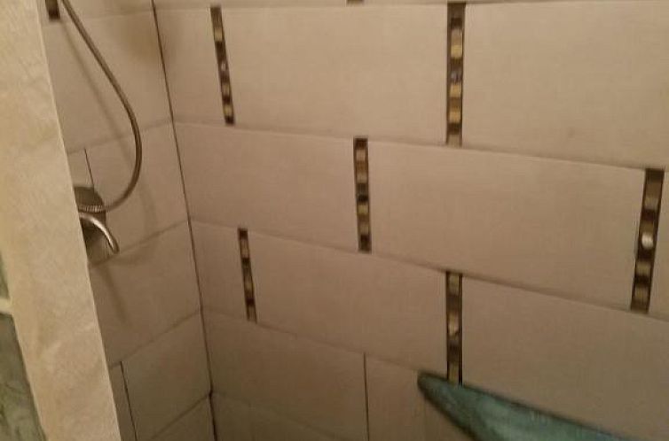 Aloha Crater Lodge and Lava Tube Tours