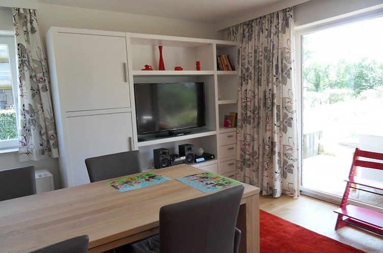 Spacious living room in Zonneblik aan zee apartment in De Panne, Belgian coast, overlooking the dunes.