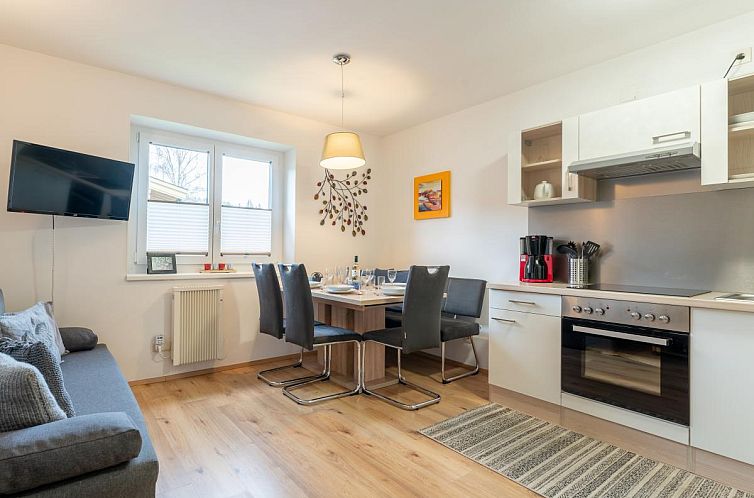 Stimmungsvoller Ess- und Kochbereich in der Ferienunterkunft Conny, Maria Alm, Salzburg, Oesterreich.