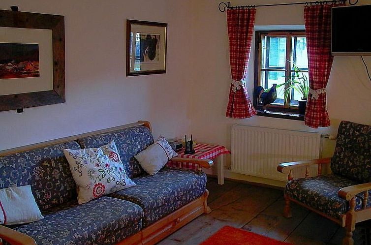 Appartement Große Wohnung im ersten Stock, mit großem Gart