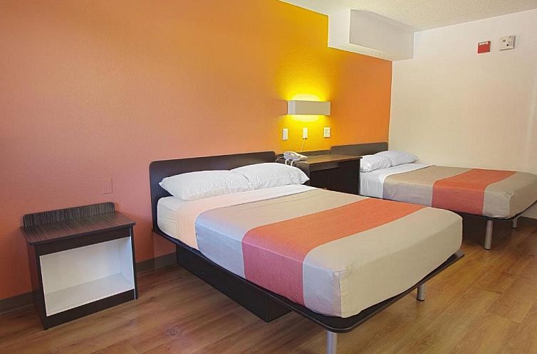 Motel 6-Piscataway, NJ