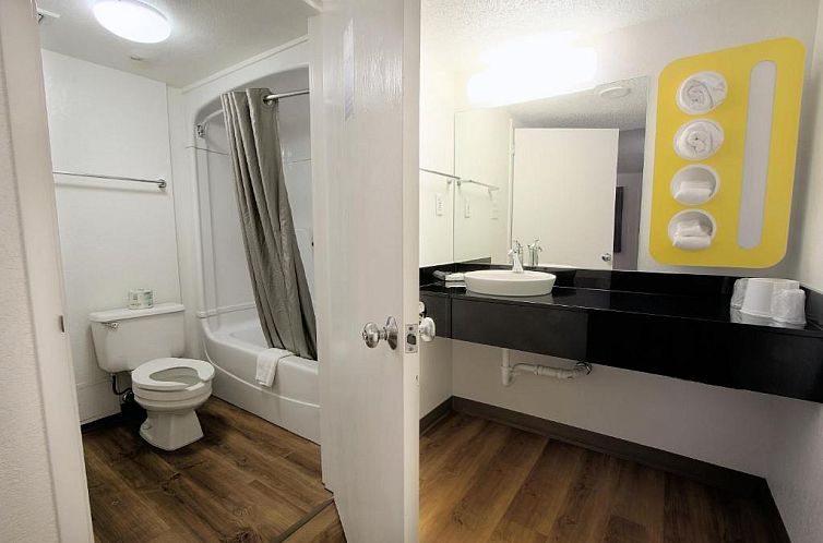 Motel 6-Piscataway, NJ