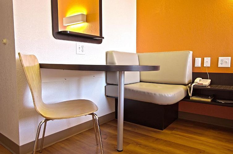Motel 6-Piscataway, NJ