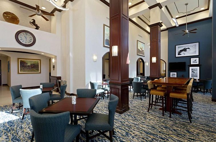 Hampton Inn & Suites Wellington