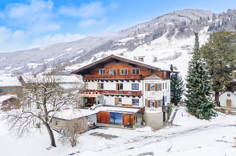 Vacation home Kaiser in picturesque Bramberg am Wildkogel, Salzburg, overlooking lush nature.