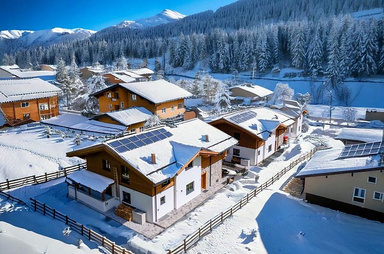 Chalet Wagrainer TauernLodge 42D in Wagrain, Salzburg, offers stunning views of the winter mountain landscapes.