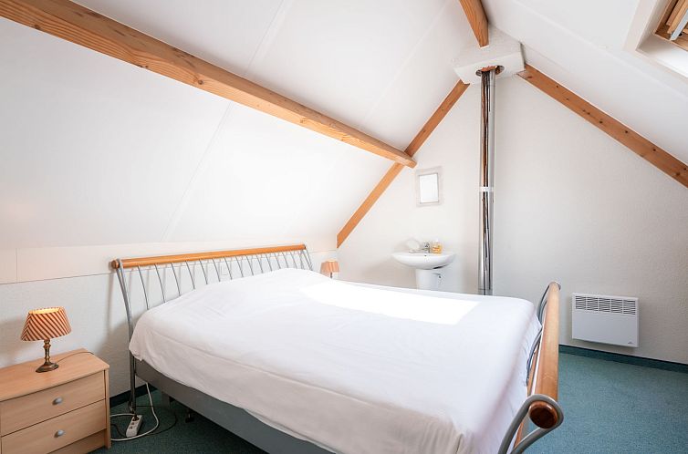 Vakantiehuis Vissershuis 92 with parking