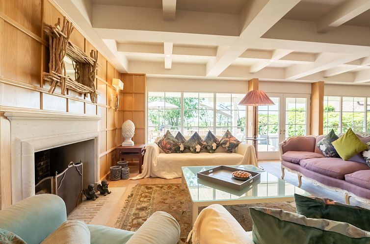 Vakantiehuis Villa Rosetree with sauna and pool table