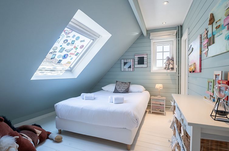 Vakantiehuis Villa Rosetree with sauna and pool table