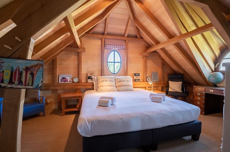 Vakantiehuis Villa Rosetree with sauna and pool table