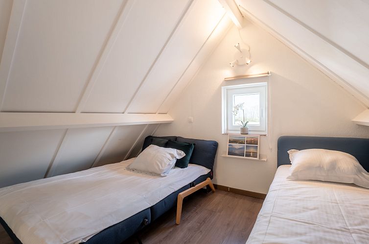 Vakantiehuis Beluga with parking and shared pool