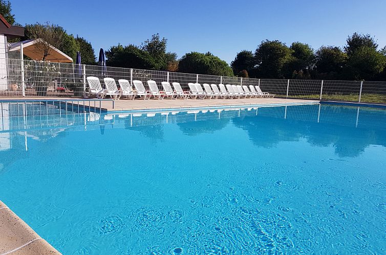 Appartement Sirius with parking and shared pool