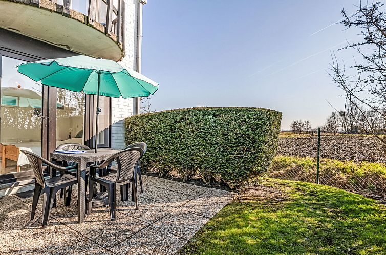 Appartement Sirius with parking and shared pool