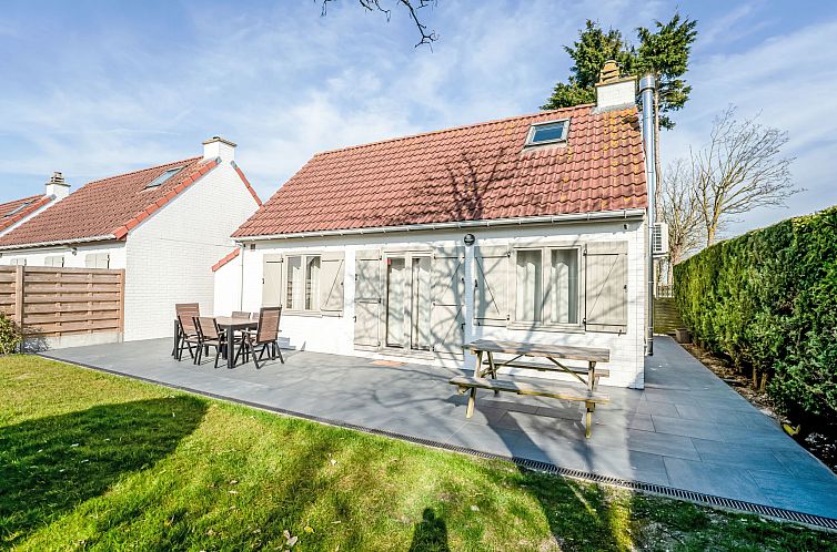 Geniessen Sie die Ruhe und den Frieden im Ferienhaus Il Passimento in De Haan an der belgischen Kueste. Entspannen Sie sich auf der sonnigen Terrasse dieses charmanten Ferienhauses.