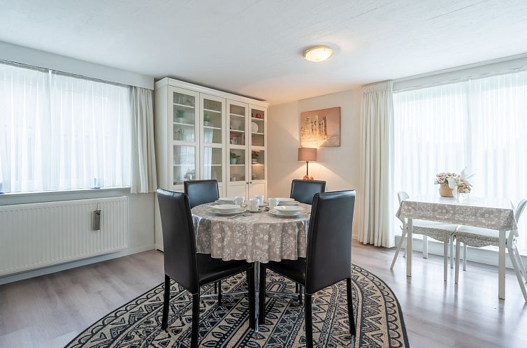 Appartement Zeelucht with private garden