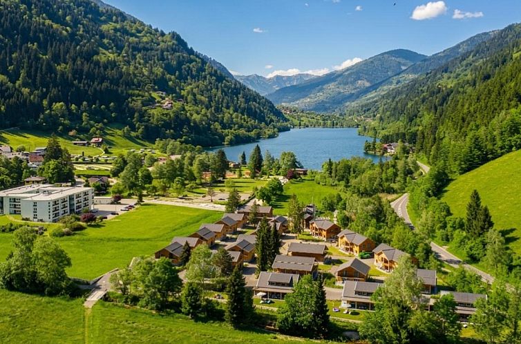 Bergblick am Afritzer See