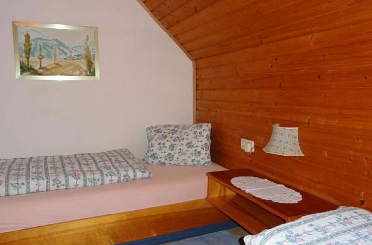 Appartement Kleine Wohnung in Seeboden mit Großem Garten