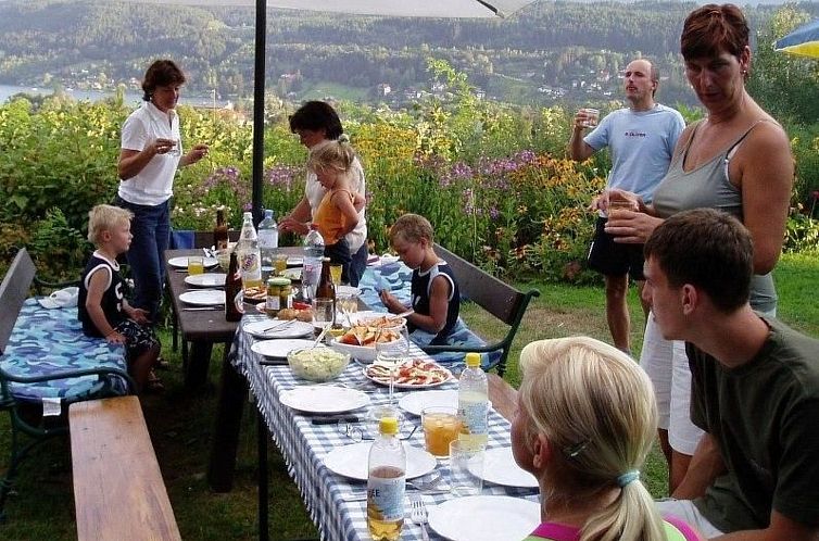 Appartement Kleine Wohnung in Seeboden mit Großem Garten