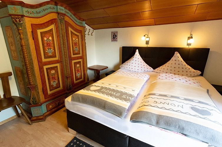 Appartement mit beheiztem Pool in Flattach