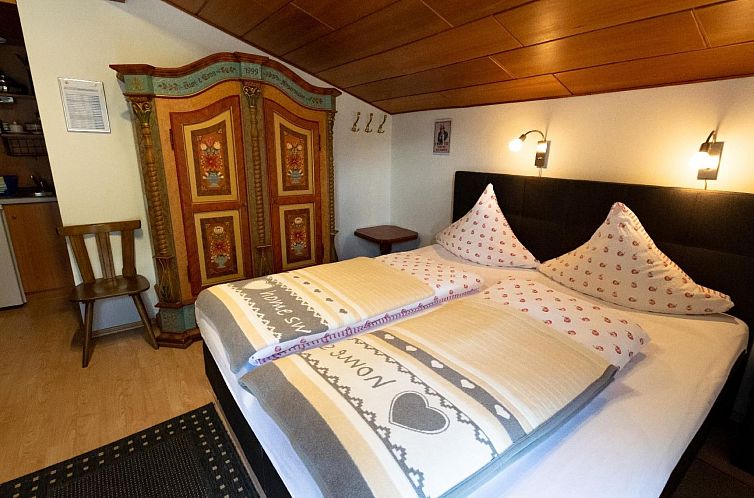 Appartement mit beheiztem Pool in Flattach