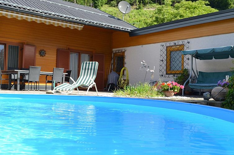 Appartement mit beheiztem Pool in Flattach