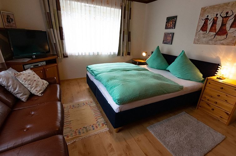 Appartement Geräumige Ferienwohnung mit zwei Schlafzimmern
