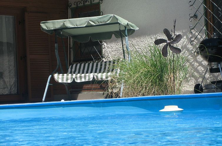 Appartement Geräumige Ferienwohnung mit zwei Schlafzimmern
