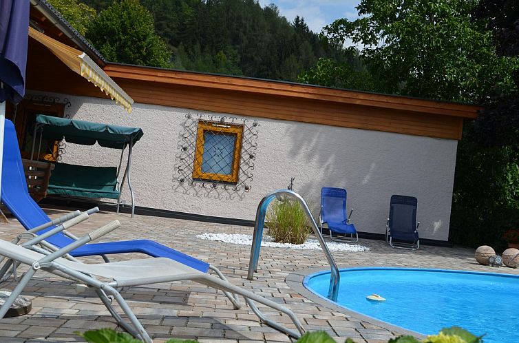Appartement Geräumige Ferienwohnung mit zwei Schlafzimmern