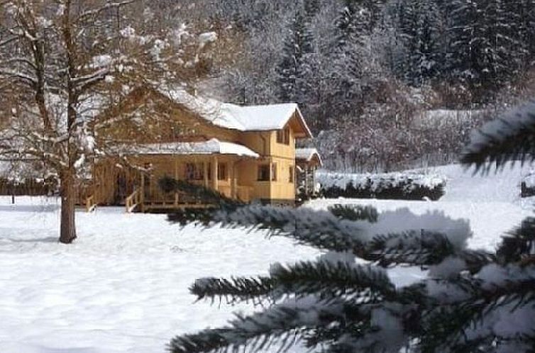 Vakantiehuis Komfortables Vollholzhaus in Fischertratten