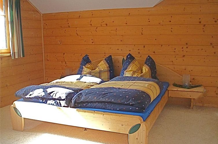 Vakantiehuis Komfortables Vollholzhaus in Fischertratten