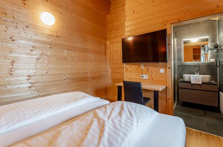 Alpina Lodge