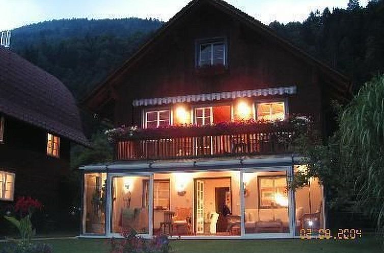 Vakantiehuis am Ossiacher See mit Garten