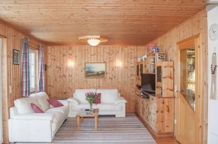Vakantiehuis am Ossiacher See mit Garten