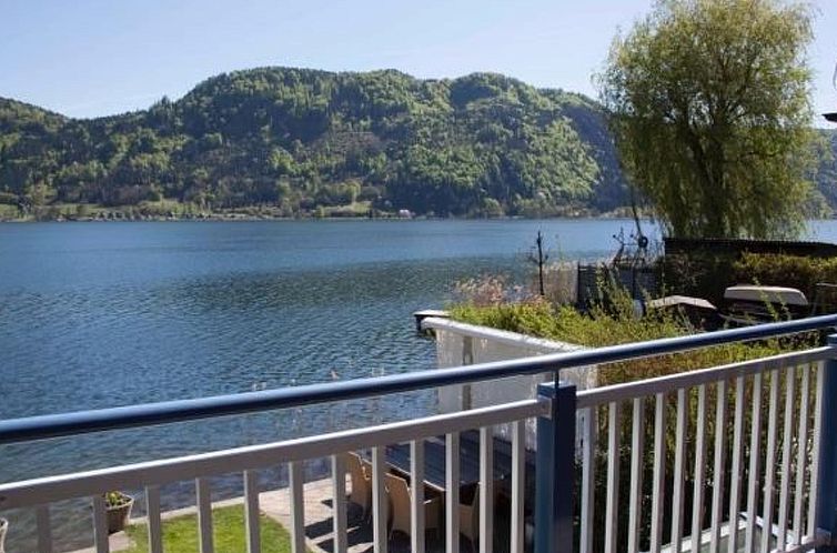 Vakantiehuis am Ossiacher See mit Garten